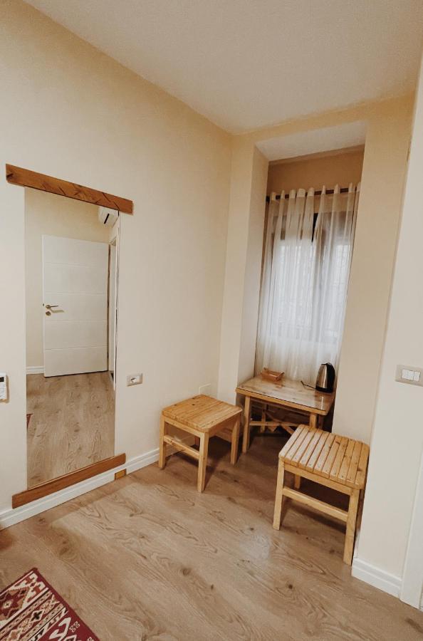 At Pikotiko'S - Korca City Rooms For Rent Eksteriør billede