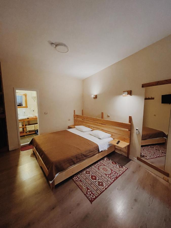 At Pikotiko'S - Korca City Rooms For Rent Eksteriør billede