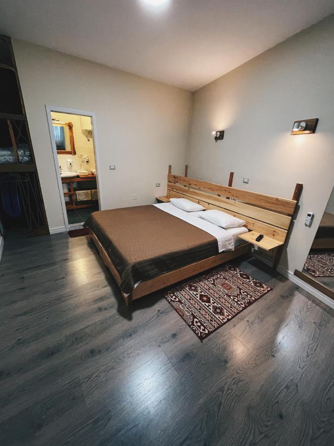 At Pikotiko'S - Korca City Rooms For Rent Eksteriør billede