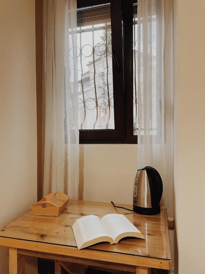 At Pikotiko'S - Korca City Rooms For Rent Eksteriør billede