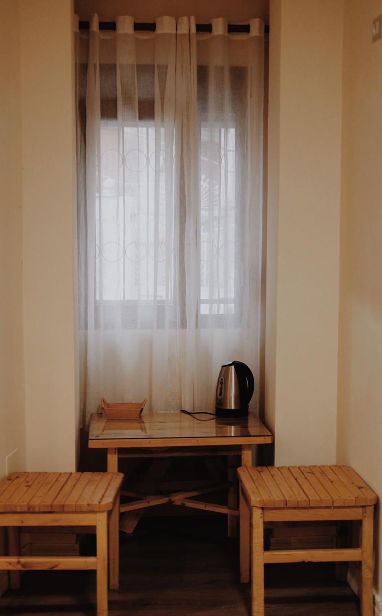 At Pikotiko'S - Korca City Rooms For Rent Eksteriør billede
