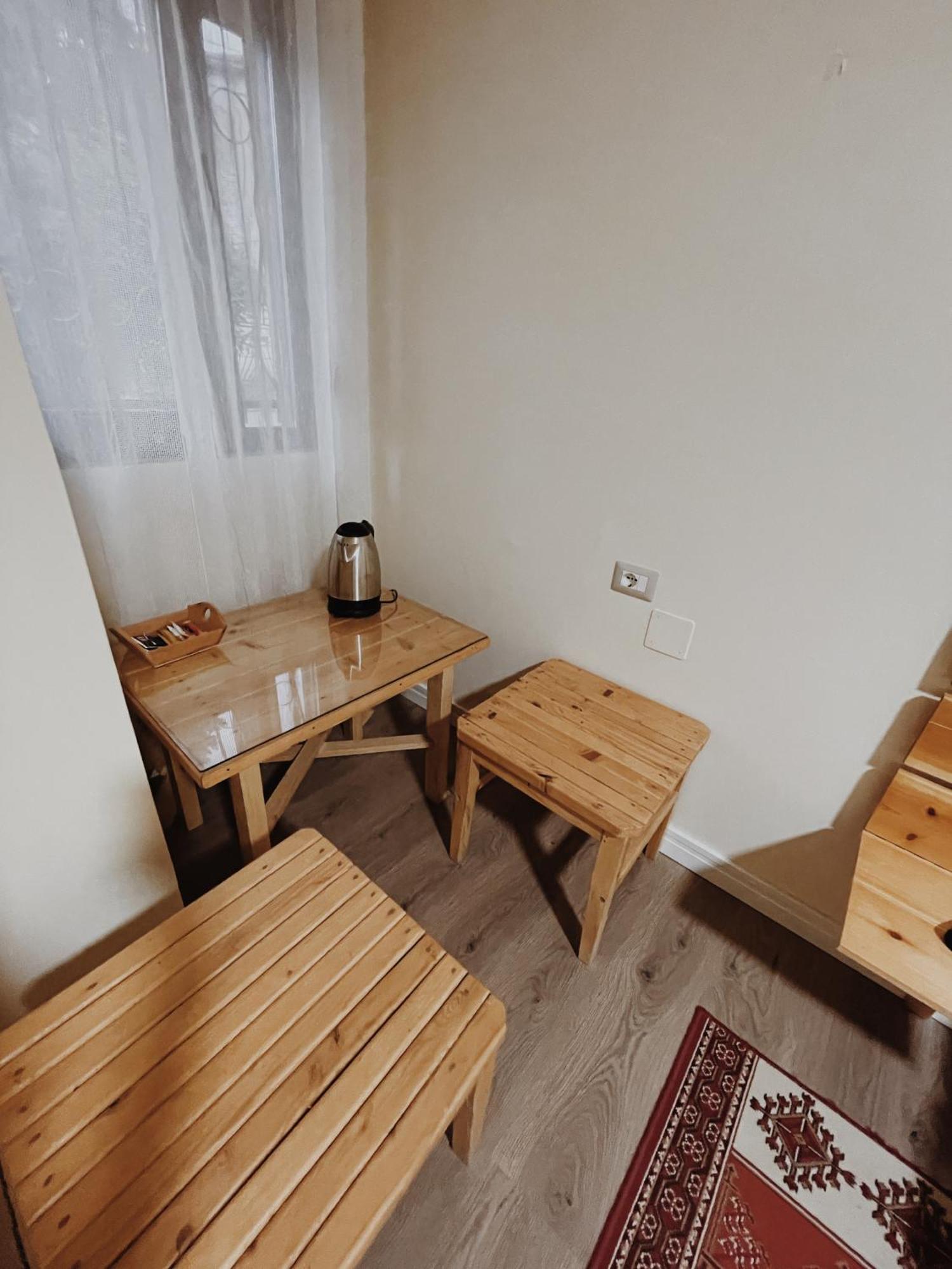 At Pikotiko'S - Korca City Rooms For Rent Eksteriør billede